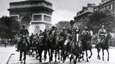 ​1940年：法国投降的背后与历史影响