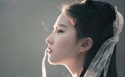 ​刘亦菲“黑历史”：得罪资本被造谣变性、整容、倒追……