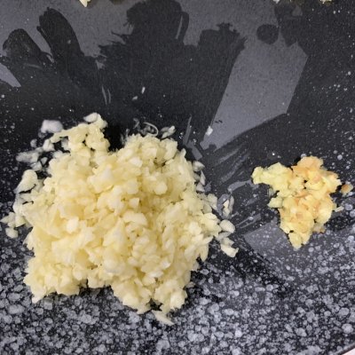 蒜蓉西兰花怎么做（蒜蓉西蓝花舌尖上的养生美食）