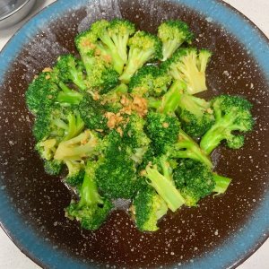 蒜蓉西兰花怎么做(蒜蓉西蓝花舌尖上的养生美食)