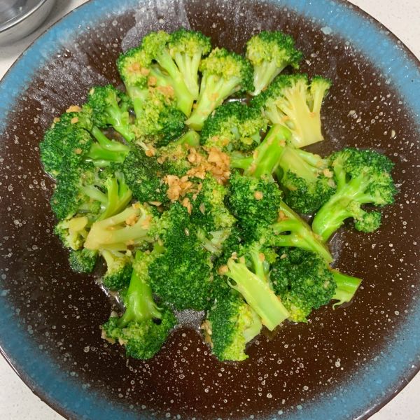 蒜蓉西兰花怎么做（蒜蓉西蓝花舌尖上的养生美食）