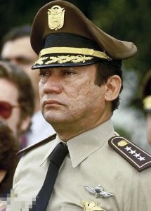 ​诺列加：中情局历史上最成功的间谍，却为了守卫祖国和美国硬碰硬