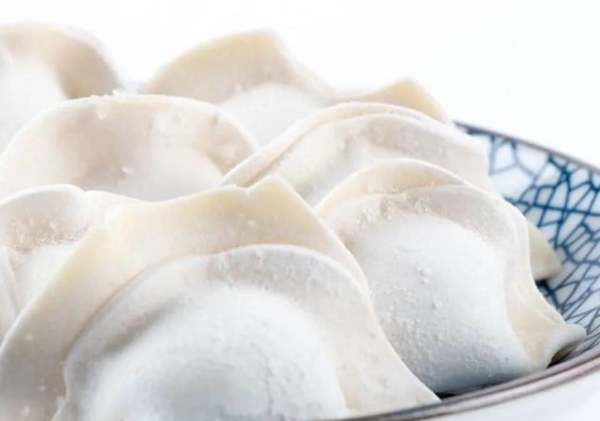 冻饺子为什么皮会裂口,冻过的饺子再煮为什么老是开裂呢图1