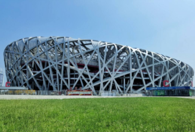 一个体育场的面积大概是多少,操场面积约多少平方米图2