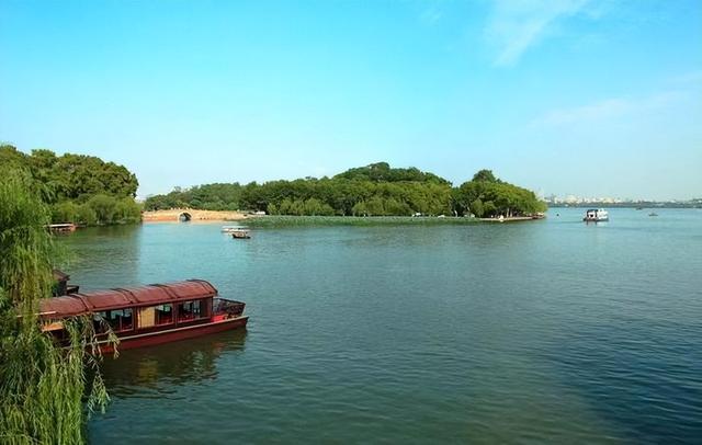 75首描写西湖的诗句（读一读西湖的绝美诗句）(5)