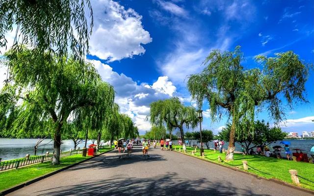 75首描写西湖的诗句（读一读西湖的绝美诗句）(2)