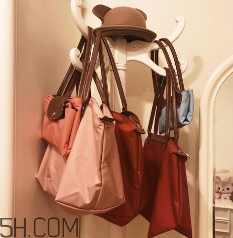 珑骧饺子包多少钱？longchamp饺子包价格