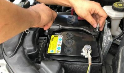 ​换过电瓶后汽车油耗多久正常