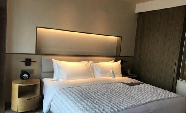 为何钟点房只能白天开，4个小时能干什么？前台小妹说出其中猫腻