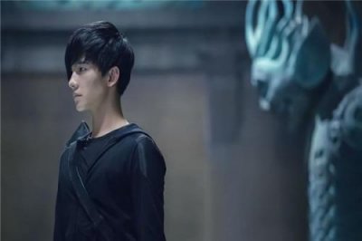 张起灵为什么要杀云彩二月红?张起灵为什么要杀云彩姐姐