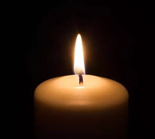 老人死后女儿要注意,父亲过世女儿要穿什么颜色衣服图2