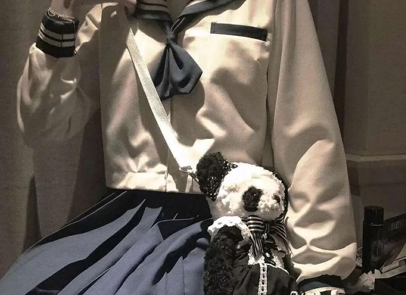 美丽女朋友生气了怎么哄她 美丽女朋友生气了怎么哄她