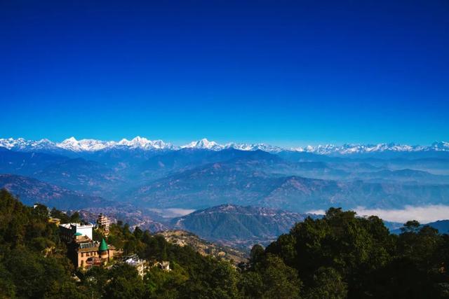 喜马拉雅山峰最新高度(10座8000米高峰汇聚于此)(29)