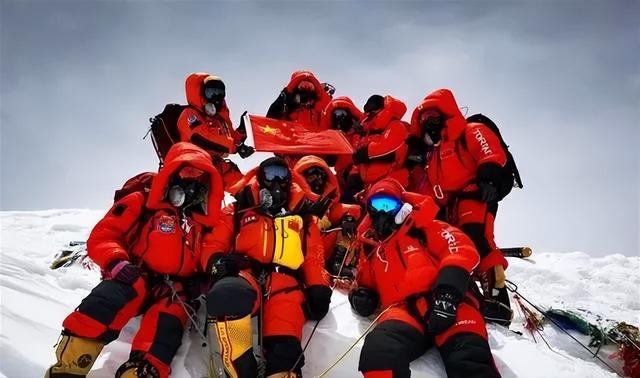 喜马拉雅山峰最新高度(10座8000米高峰汇聚于此)(27)