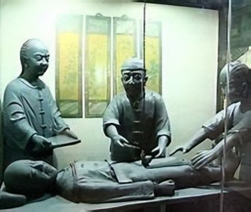 历史上的“净身”:男性阉割的演变与影响