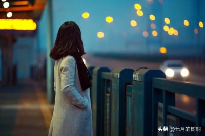 男朋友前女友找他复合,男友的前女友回来求复合