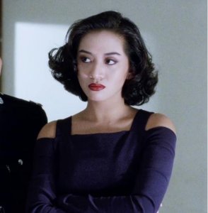 1992年,梅艳芳在歌厅被人扇嘴巴,当晚打人者被砍29刀不治归西