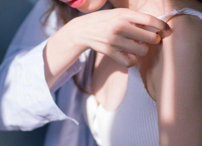 迎宾海报(迎宾海报)